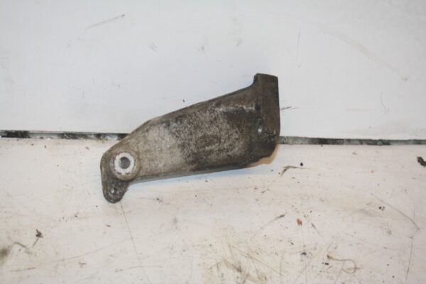 1990 FORD GRANADA MK3. ENGINE MOUNT 87WF-6030-AA