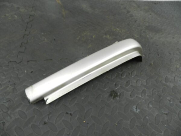 155 1999 LAND ROVER DISCOVERY 2 V8. SILVER HEAD LIGHT TRIM DRIVER SIDE