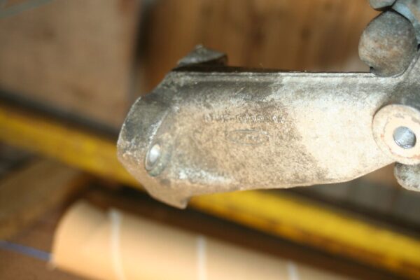 1990 FORD GRANADA MK3. ENGINE MOUNT 87WF-6030-AA - Image 5