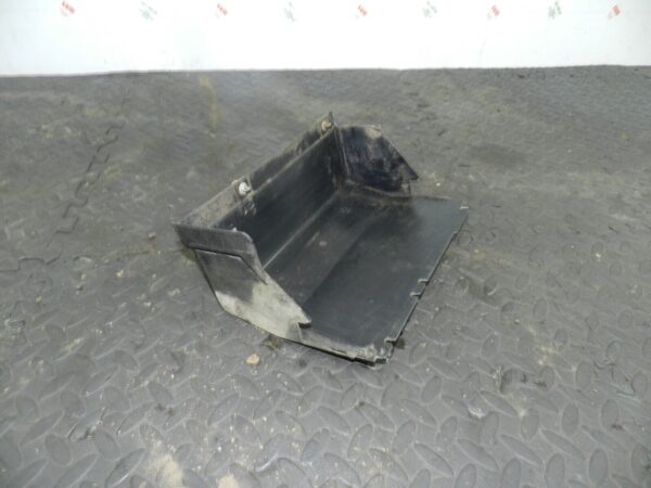 155 1999 LAND ROVER DISCOVERY 2 V8. AIR SUSPENSION PUMP LEVER