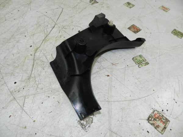 (129) 2005 HONDA JAZZ. PLASTIC TRIM - Image 2