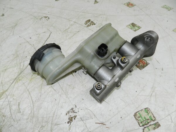 (129) 2005 HONDA JAZZ. BRAKE MASTER CYLINDER - Image 3