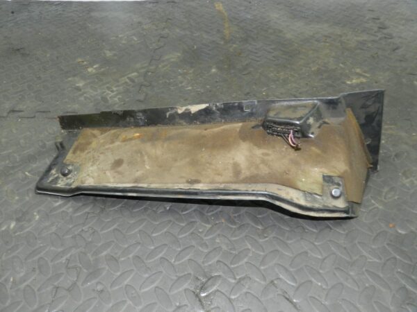 155 1999 LAND ROVER DISCOVERY 2 V8. UNDER DASH BOARD TRIM OBD