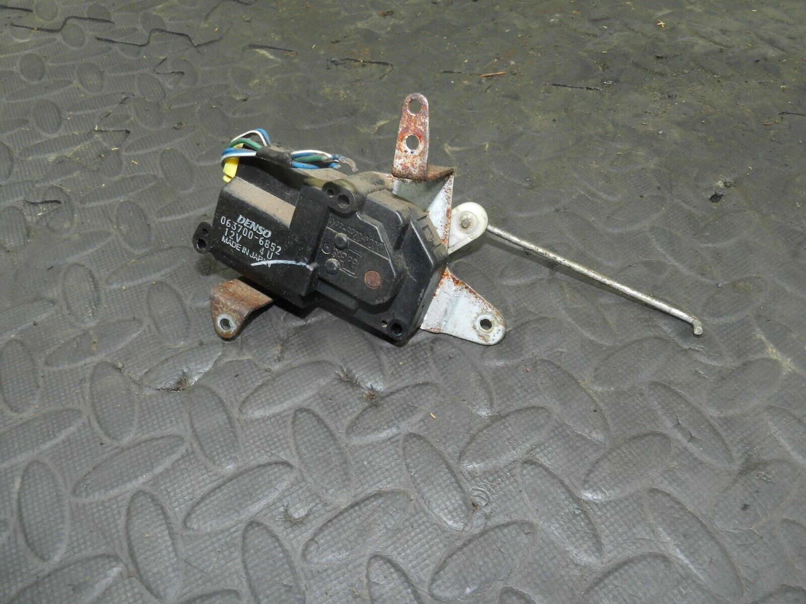 155 1999 LAND ROVER DISCOVERY 2 V8. HEATER BLOWER FAN ACTUATOR MOTOR