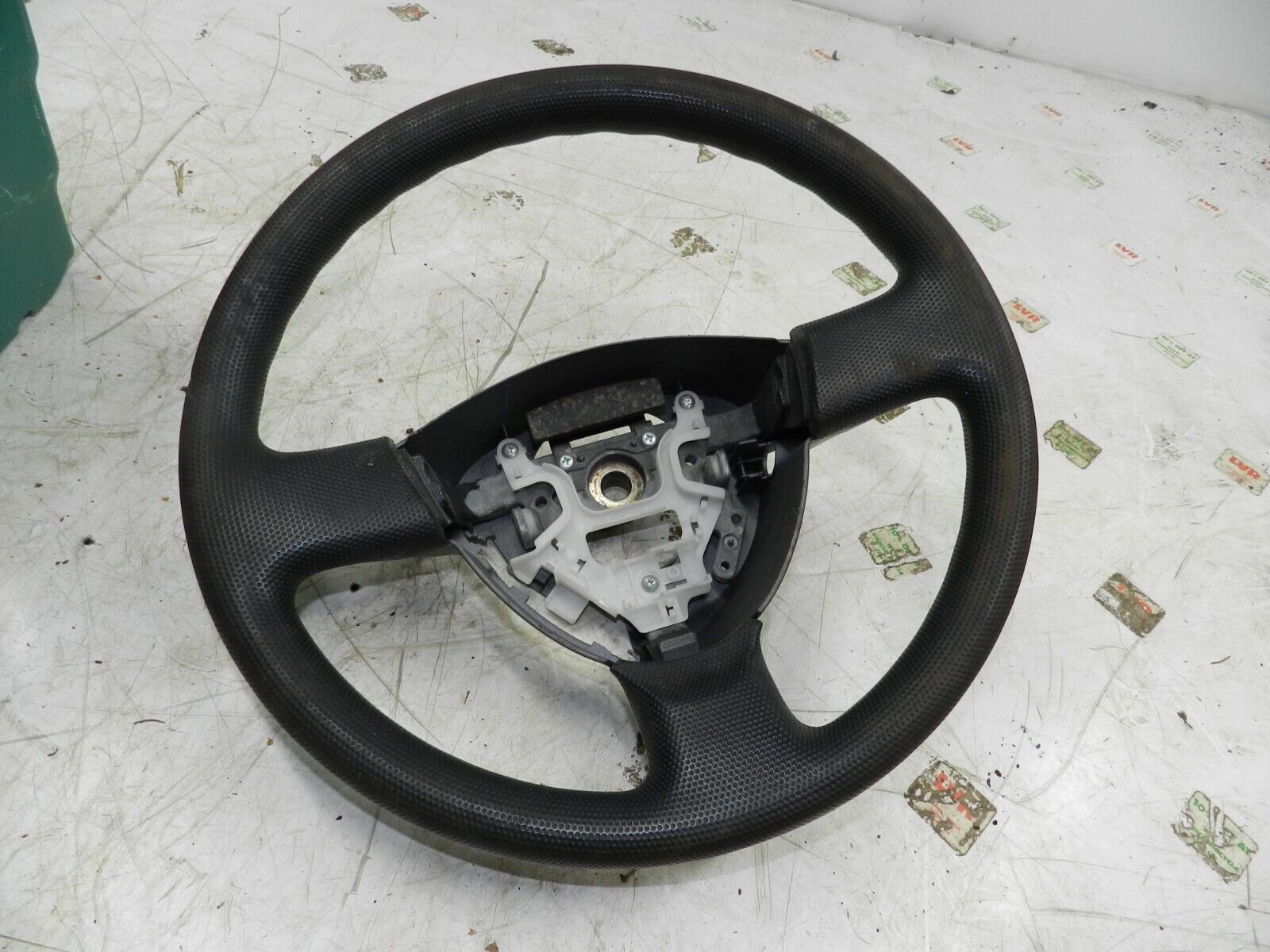 (129) 2005 HONDA JAZZ. STEERING WHEEL