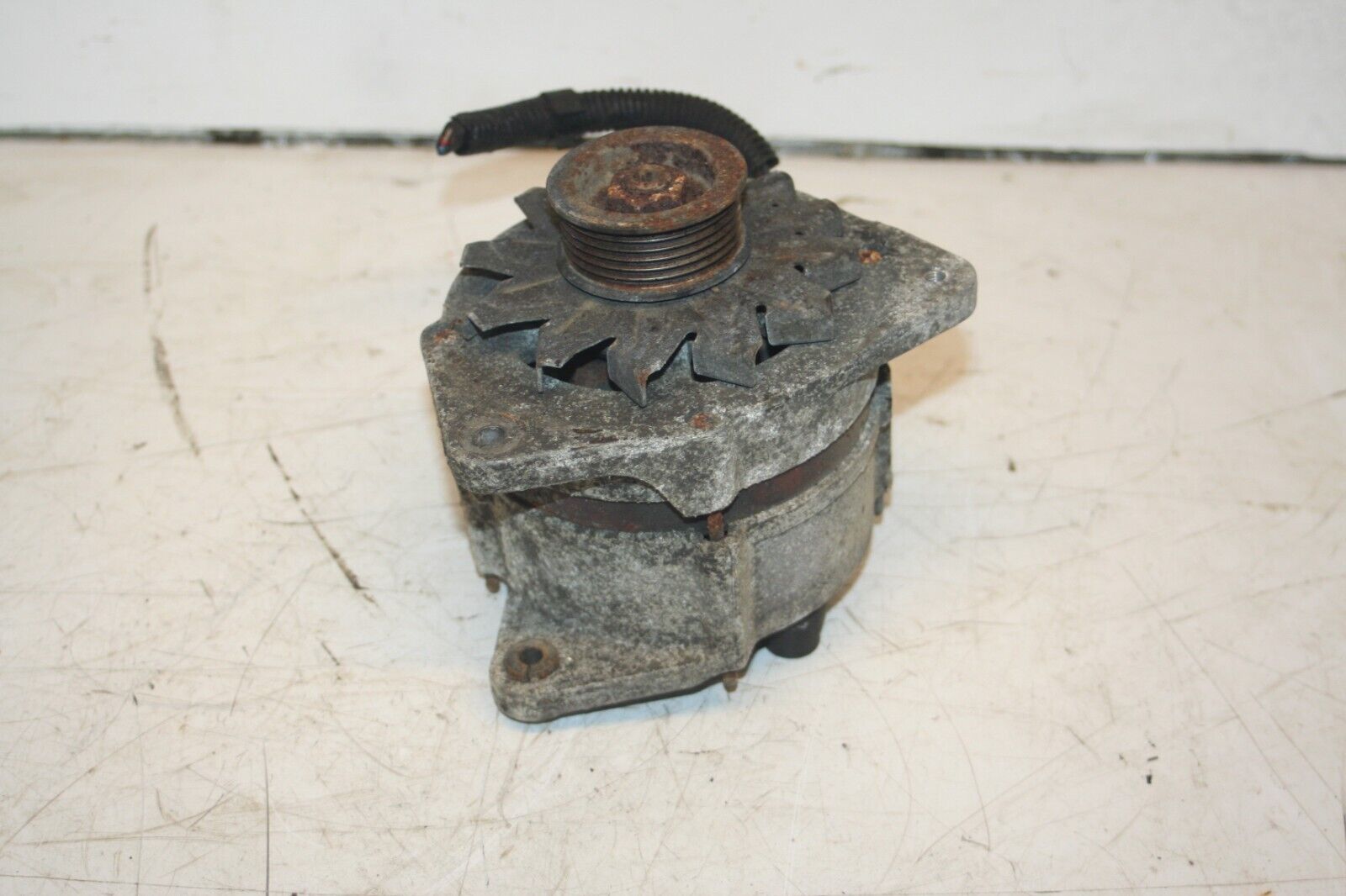 1990 FORD GRANADA MK3. ALTERNATOR