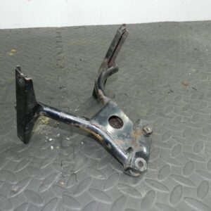 2004 SUSUKI GSXF600. FRAME BRACKET SPEEDO