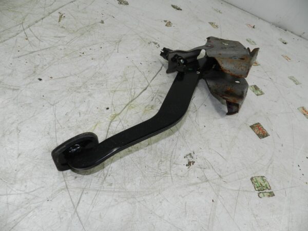 (129) 2005 HONDA JAZZ. BRAKE PEDAL - Image 2