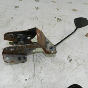 (129) 2005 HONDA JAZZ. CLUTCH PEDAL