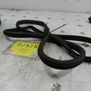 (129) 2005 HONDA JAZZ. DRIVER SIDE REAR DOOR RUBBER SEAL