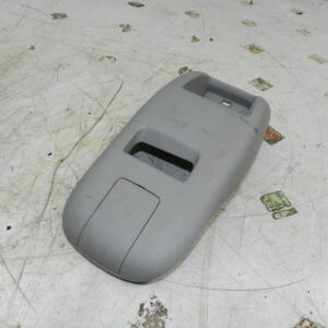 (129) 2005 HONDA JAZZ. REAR MIDDLE SEATBELT TRIM