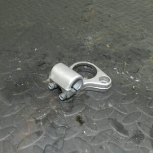 2004 SUSUKI GSXF600. HANDLE BAR MOUNT