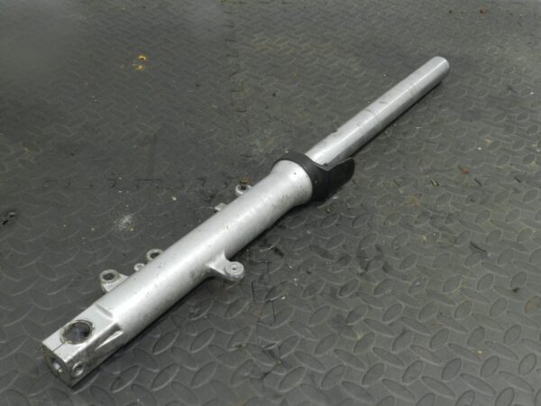 2004 SUSUKI GSXF600. FRONT SUSPENSION FORK