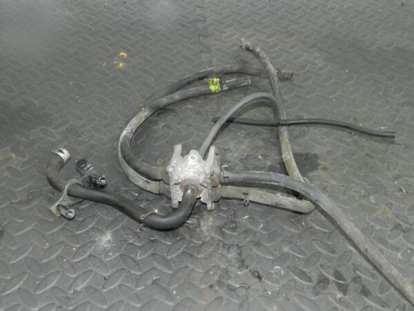 2004 SUSUKI GSXF600. AIR VACUUM SOLENOID + PIPES VALVE HOSES