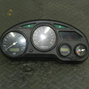 2004 SUSUKI GSXF600. SPEEDOMETER SPEEDO INSTRUMENT CLUSTER CLOCKS