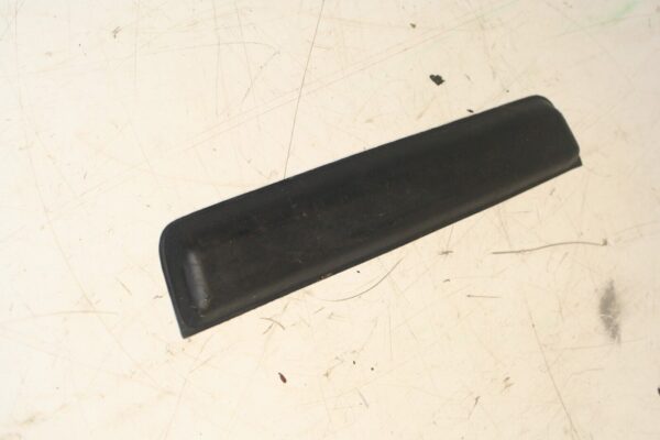 2001 LAND ROVER DISCOVERY 2 TD5. DASHBOARD RUBBER MAT - Image 2