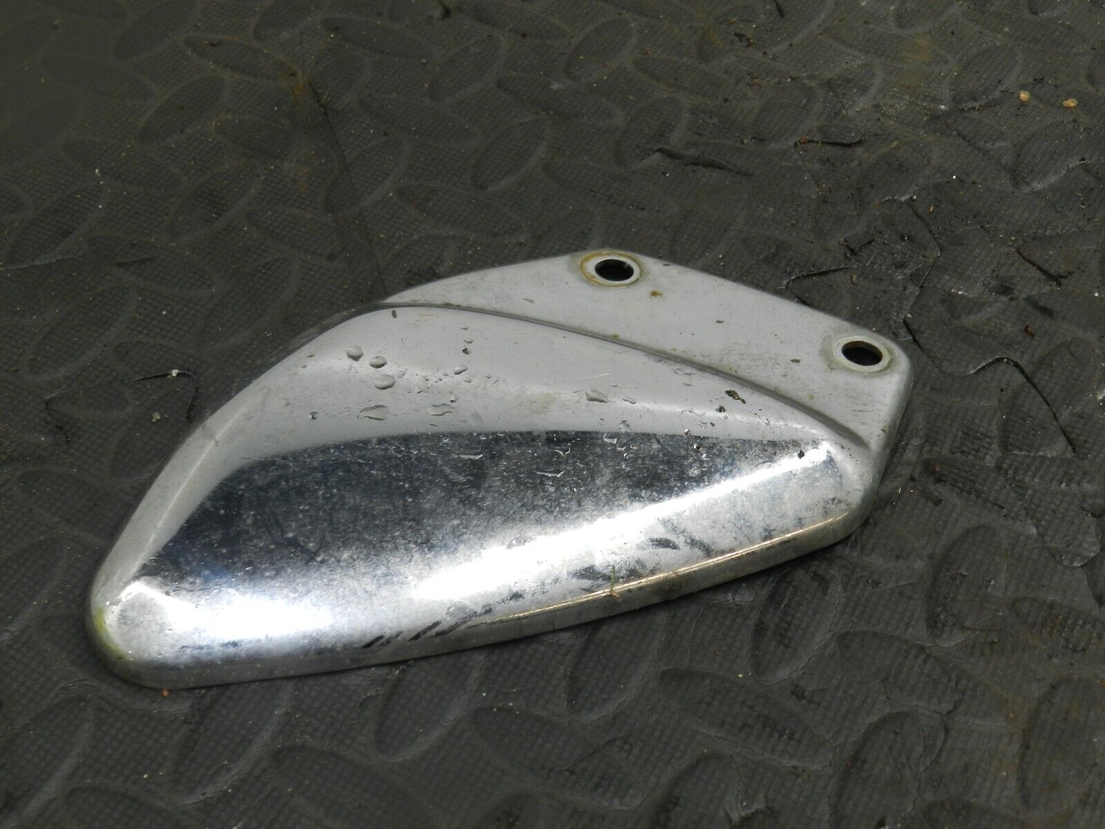 2004 SUSUKI GSXF600. ENGINE COVER CHROME