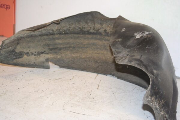 1990 FORD GRANADA MK3. PASSENGER SIDE REAR WHEEL ARCH LINER - Image 3