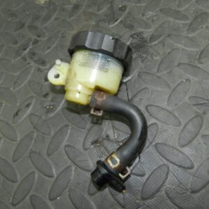2004 SUSUKI GSXF600. BRAKE FLUID RESERVOIR