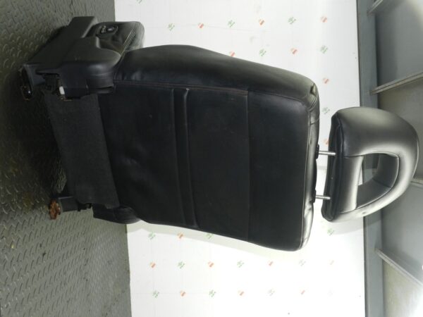 2006 MITSUBISHI SHOGUN MK3. PASSENGER FRONT BLACK LEATHER SEAT ELECTRIC HEATED - Image 8