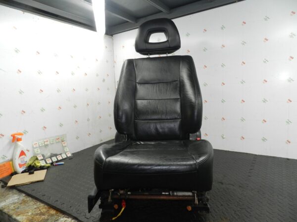 2006 MITSUBISHI SHOGUN MK3. DRIVER FRONT BLACK LEATHER SEAT ELECTRIC HEATED - Image 3