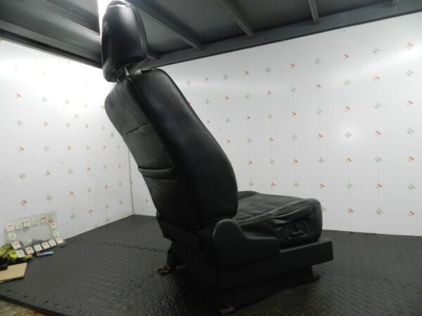 2006 MITSUBISHI SHOGUN MK3. DRIVER FRONT BLACK LEATHER SEAT ELECTRIC HEATED - Image 8