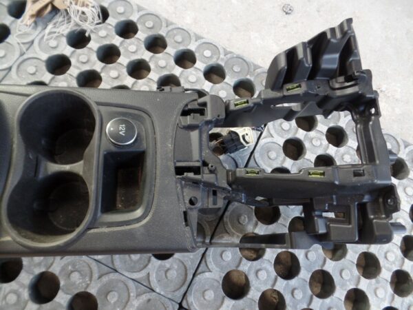 2013 Mk3 Ford Focus Center Console Panel with Cup holder / Arm Rest - Image 4