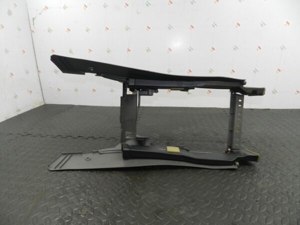 2006 MITSUBISHI SHOGUN MK3. CENTRE CONSOLE TRIM - Image 4