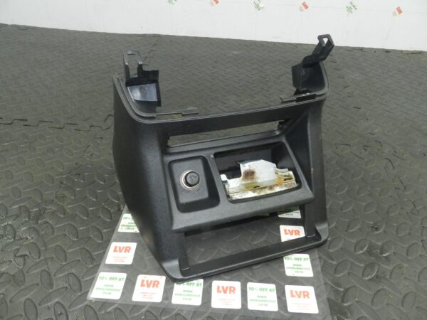 2006 MITSUBISHI SHOGUN MK3. CENTRE CONSOLE FRAME FRONT PANEL 12V SOCKET