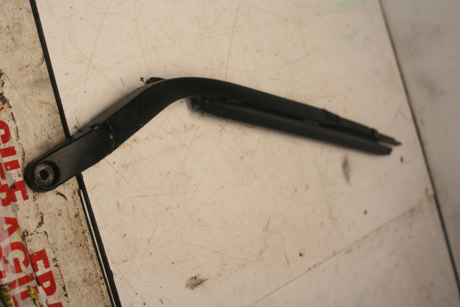 2001 LAND ROVER DISCOVERY 2 TD5. WIPER ARM