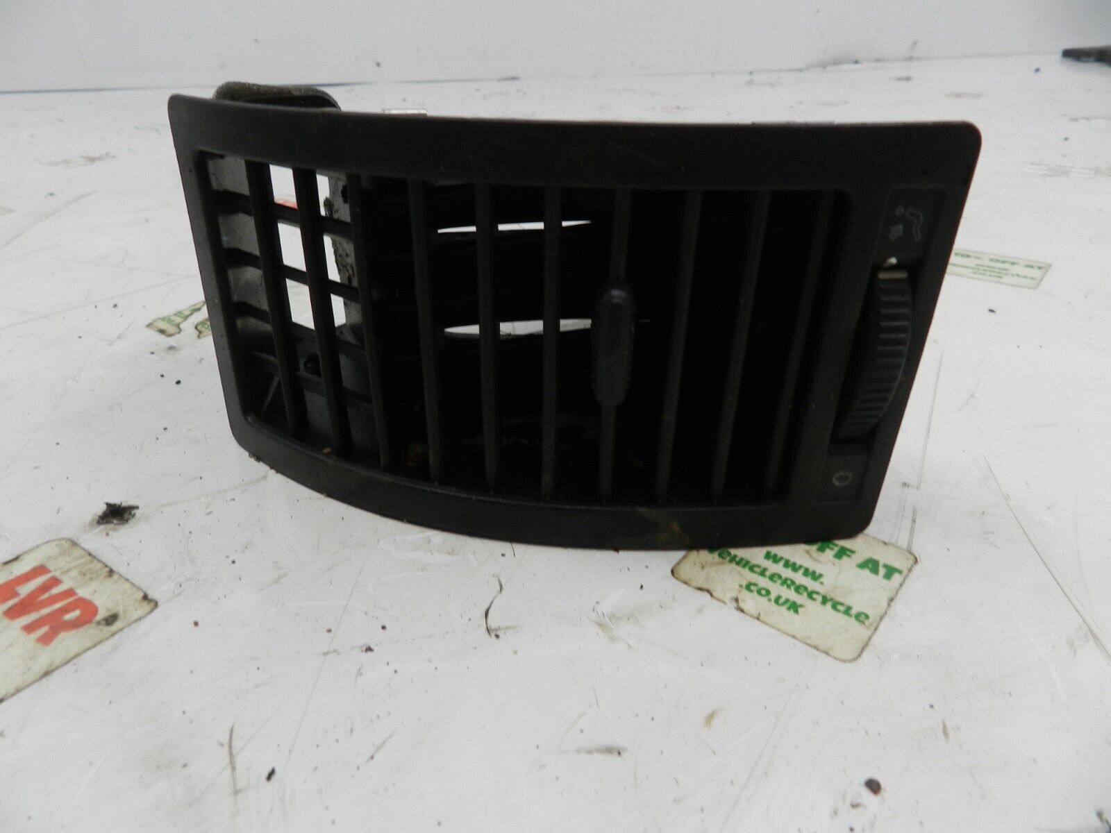 VOLKSWAGEN POLO 9N. AIR BLOWER VENT