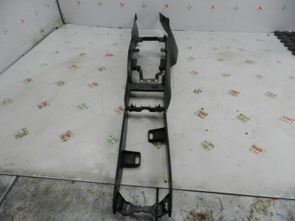 VOLKSWAGEN POLO 9N. CENTRE CONSOLE FRAME 6Q2864343D