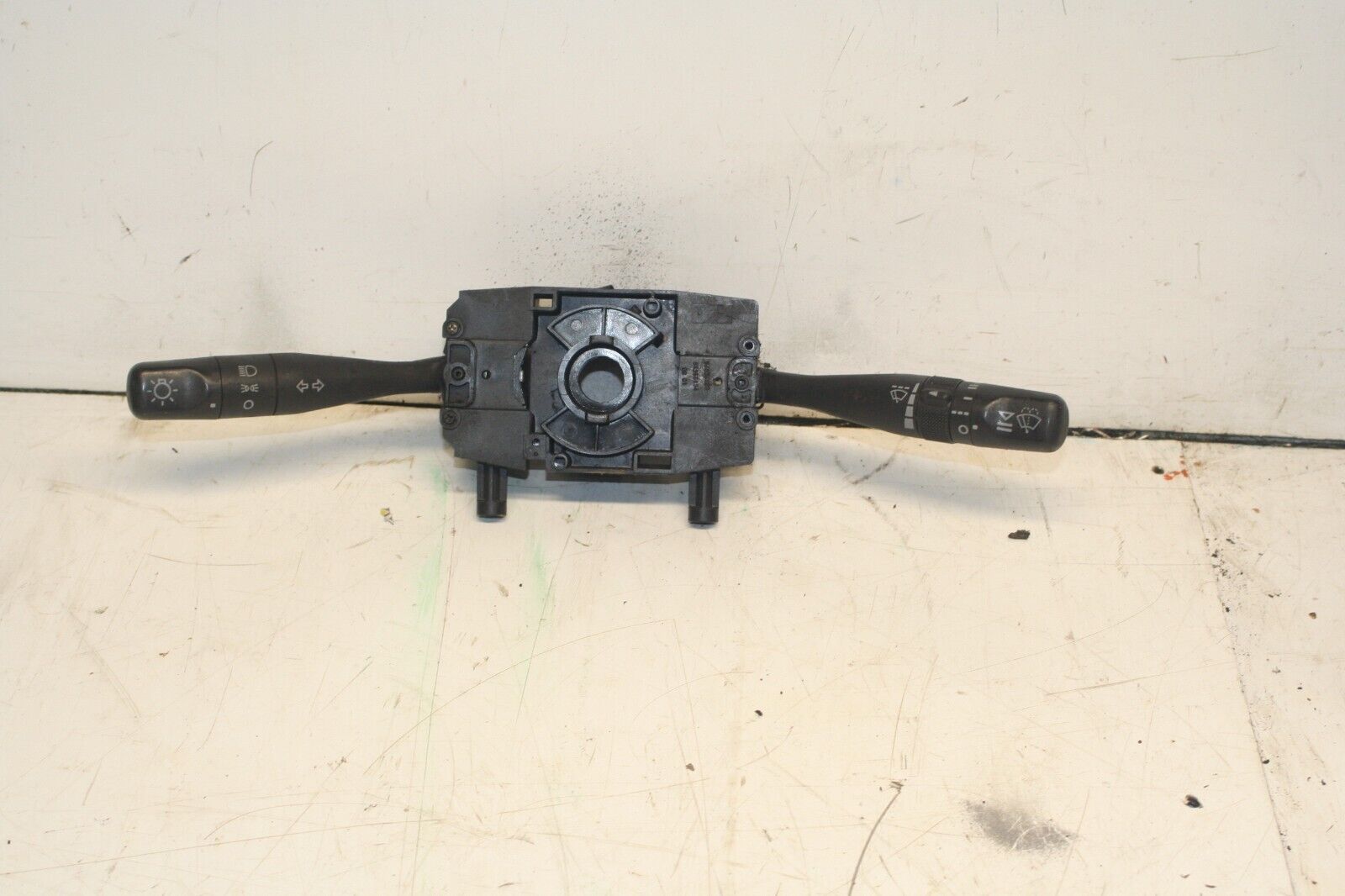 2001 LAND ROVER DISCOVERY 2 TD5. INDICATOR + WIPER STALKS