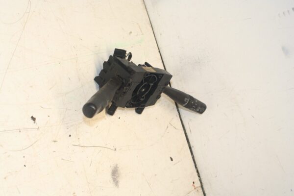 2001 LAND ROVER DISCOVERY 2 TD5. INDICATOR + WIPER STALKS - Image 2