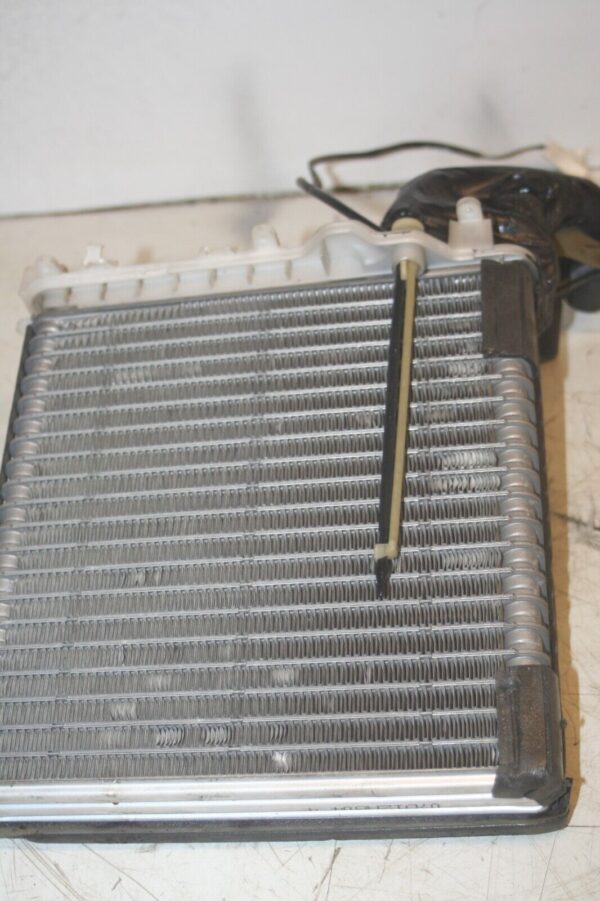 (99) TOYOTA RAV 4 3 DOOR. AIR CON MATRIX - Image 3