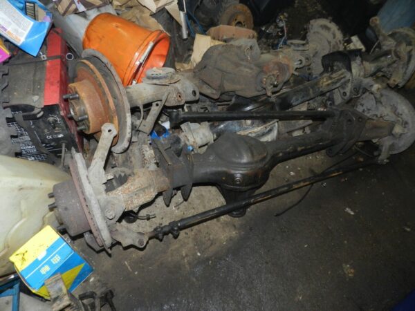 155 1999 LAND ROVER DISCOVERY 2 V8. FRONT AXLE DIFF DIFFERENTIAL