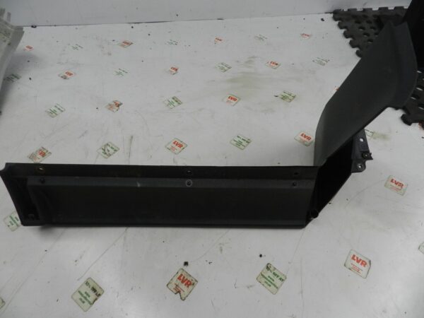 VOLKSWAGEN POLO 9N. PLASTIC TRIM - Image 2