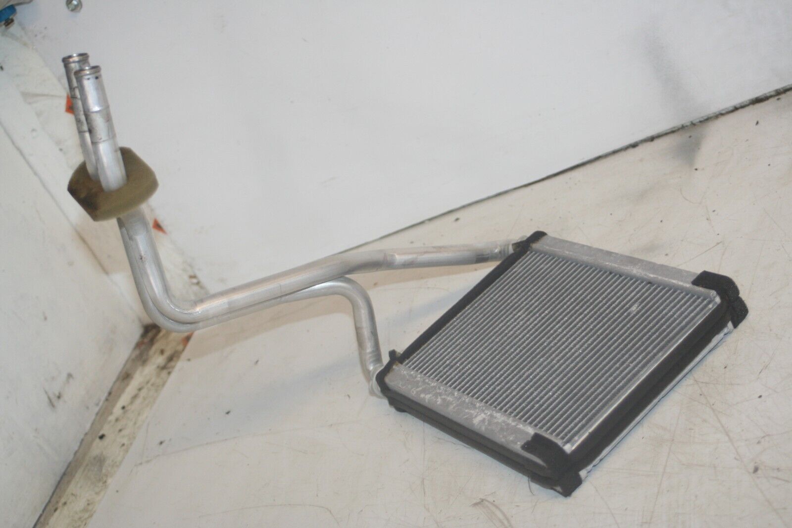 (99) TOYOTA RAV 4 3 DOOR. COOLANT MATRIX WATER