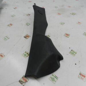 VOLKSWAGEN POLO 9N. PLASTIC TRIM DRIVER SIDE REAR PANEL 6Q4867766