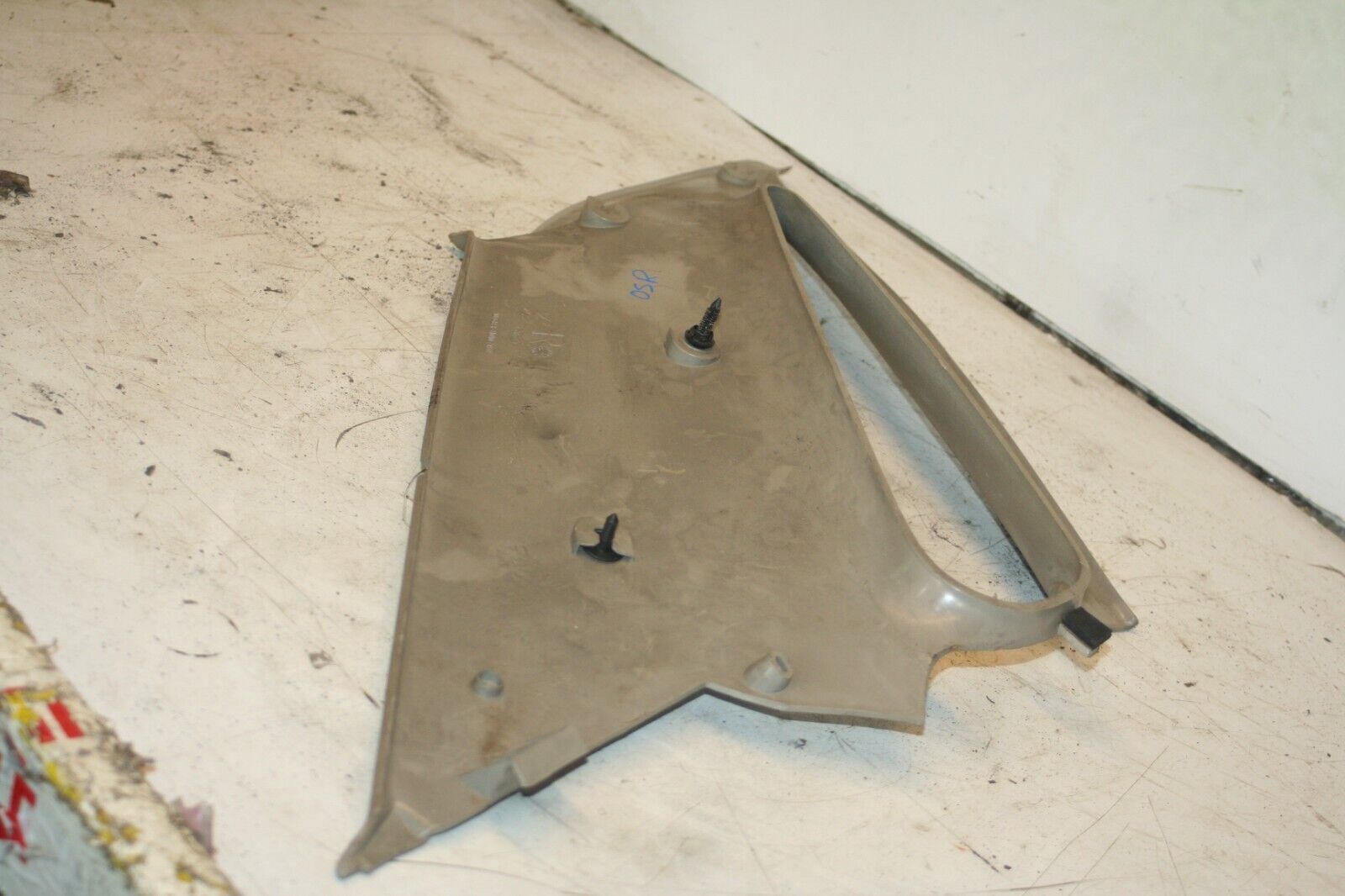 1990 FORD GRANADA MK3. C PILLAR BOOT TRIM DRIVER REAR 90GB-F31010-ABW - Image 3