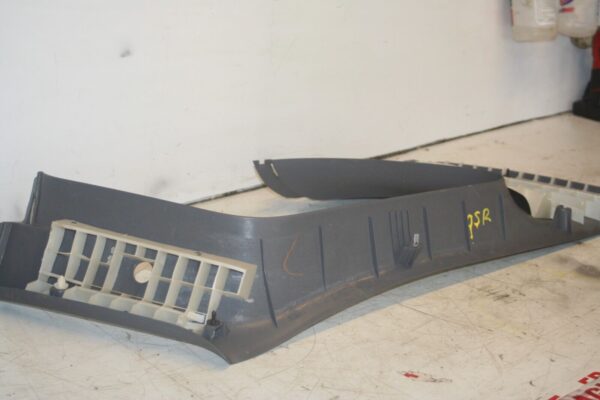 (99) TOYOTA RAV 4 3 DOOR. DRIVERS SIDE REAR UPPER TRIM - Image 6