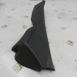 VOLKSWAGEN POLO 9N. PLASTIC TRIM PASSENGER SIDE REAR PANEL 6Q4867765