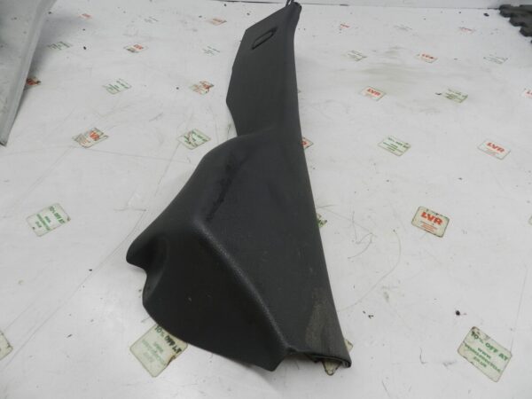 VOLKSWAGEN POLO 9N. PLASTIC TRIM PASSENGER SIDE REAR PANEL 6Q4867765