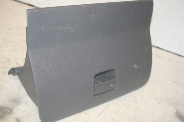 (99) TOYOTA RAV 4 3 DOOR. GLOVE BOX LID - Image 3