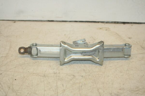(99) TOYOTA RAV 4 3 DOOR. EMERGENCY TOOL JACK - Image 3