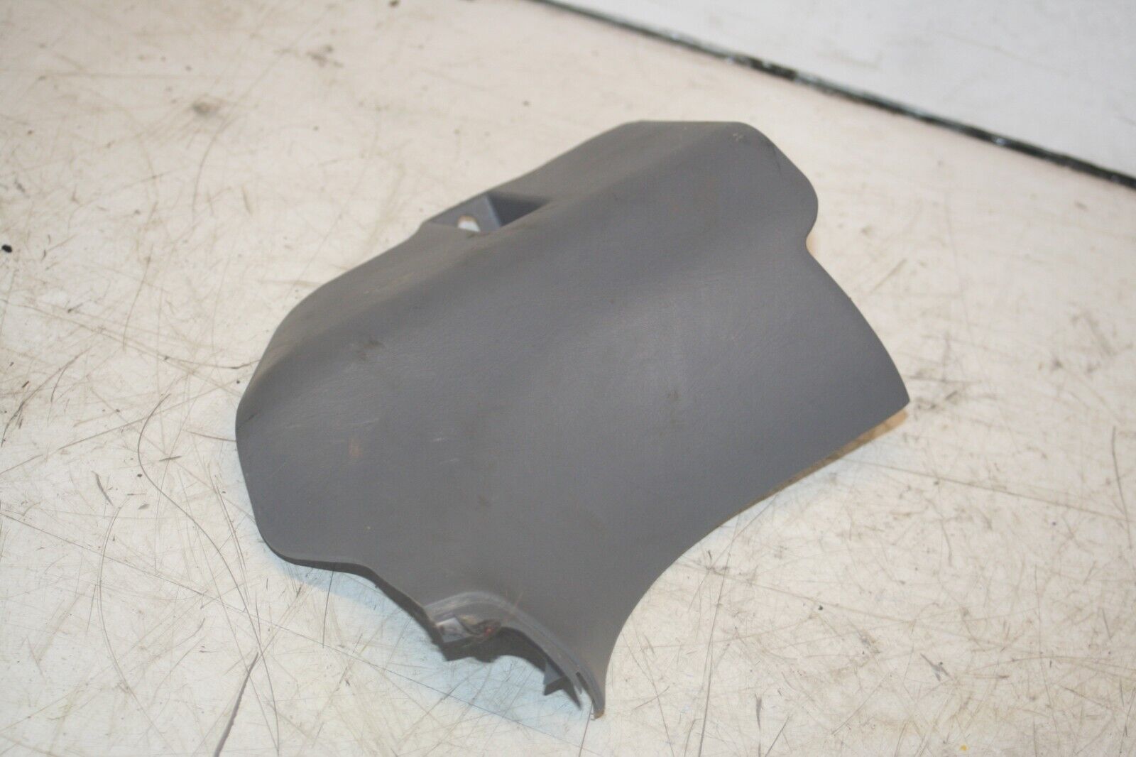 (99) TOYOTA RAV 4 3 DOOR. LOWER SILL TRIM A PILLAR