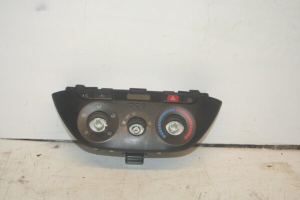 (99) TOYOTA RAV 4 3 DOOR. HEATER CONTROLLER WITH AIR CON