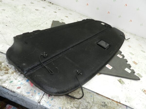 (133) 2005 TOYOTA AVENSIS. BOOT CARPET TRIM - Image 2