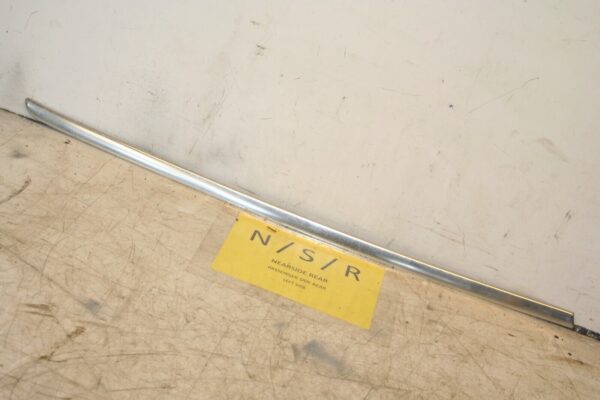 2011 FORD S MAX TITANIUM ECOBOOST. PASSENGER SIDE REAR CHROME TRIM