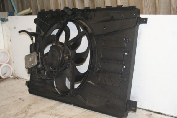 2011 FORD S MAX TITANIUM ECOBOOST. RADIATOR COOLING FAN - Image 2